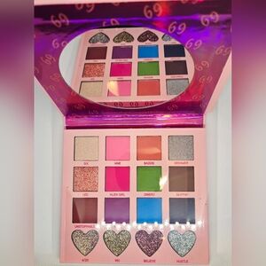 Beauty Creations  x Annette69 Palette